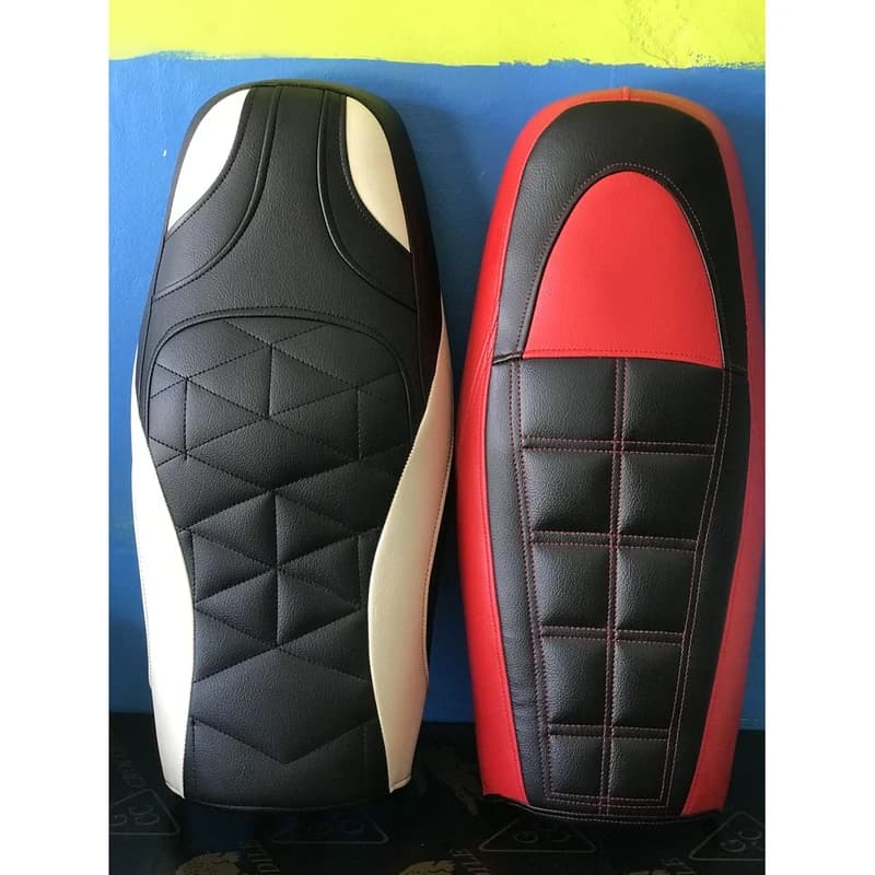 Paire de Selles Moto Bicolores Noir/Rouge & Blanc
